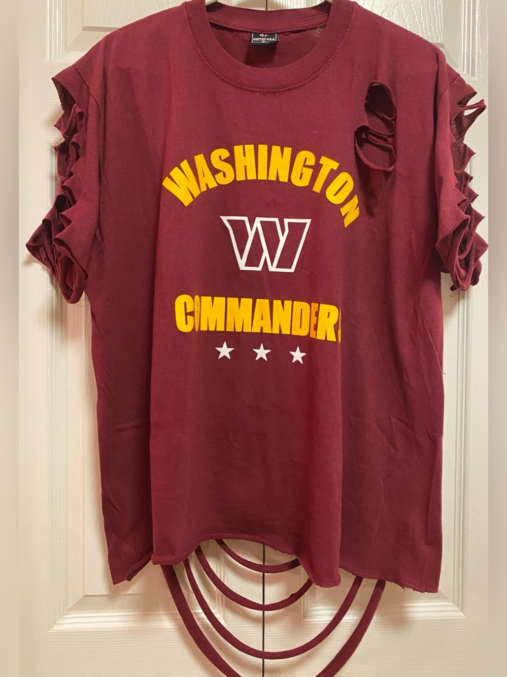 Distressed Custom T’Shirt Burgundy Graphic w/Cutout (Sz XL) Ptp 25.5”